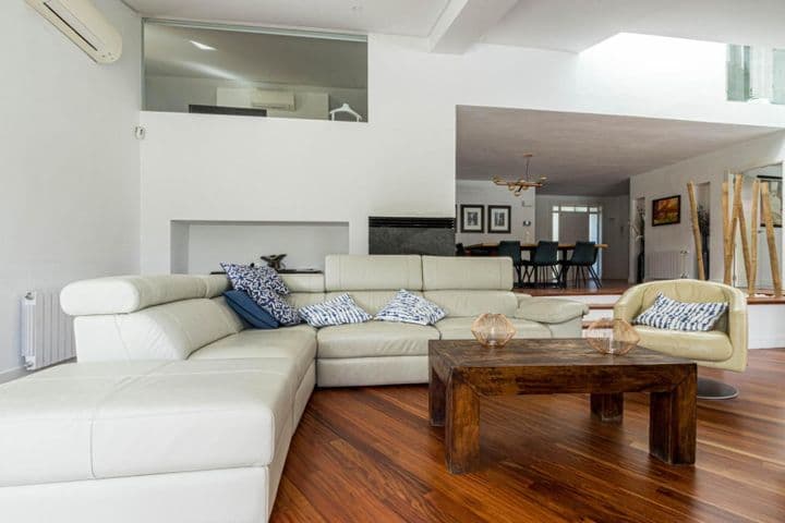 5 bedrooms house for rent in Las Rozas de Madrid, Spain - Image 9