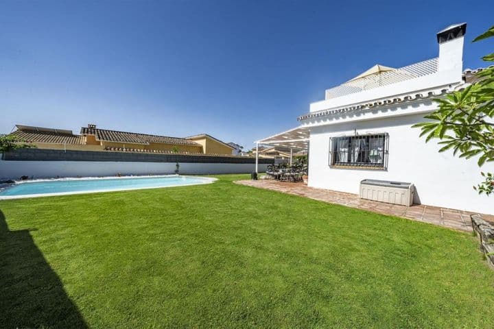 3 bedrooms house for sale in Estepona, Spain - Image 2