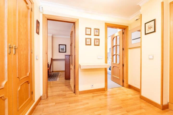 3 bedrooms apartment for sale in Ciudad Lineal, Spain - Image 8