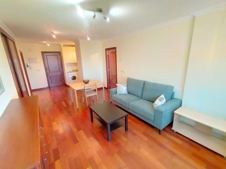 1 bedroom apartment for rent in Vigo, Spain - Image 8