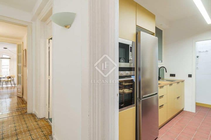 3 bedrooms apartment for rent in Barcelona, Spain - Image 8