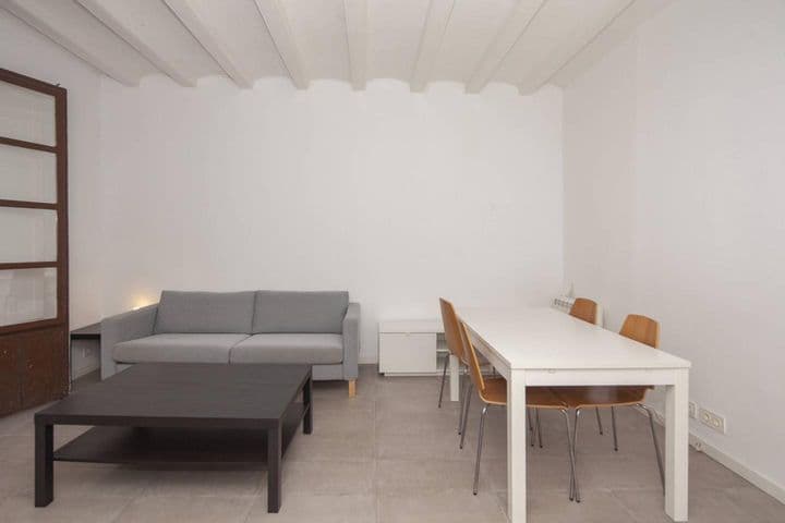 1 bedroom apartment for rent in Gotic, Spain - Image 8