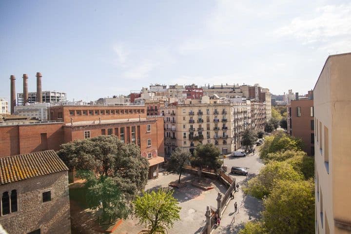 1 bedroom apartment for rent in Ciutat Vella, Spain - Image 11