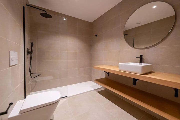 1 bedroom apartment for sale in Vigo, Spain - Image 8