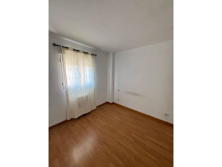 3 bedrooms apartment for rent in Puente de Vallecas, Spain - Image 11