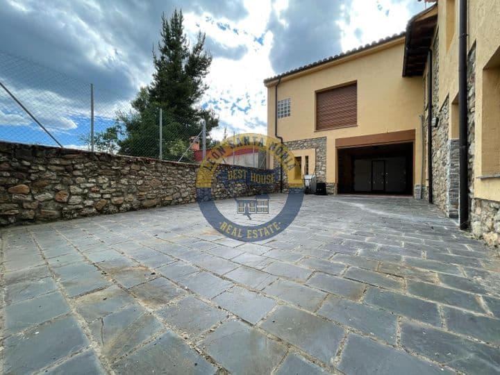 3 bedrooms house for sale in Leon, Spain - Image 2