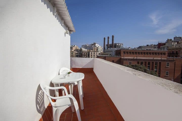 1 bedroom apartment for rent in Ciutat Vella, Spain - Image 10