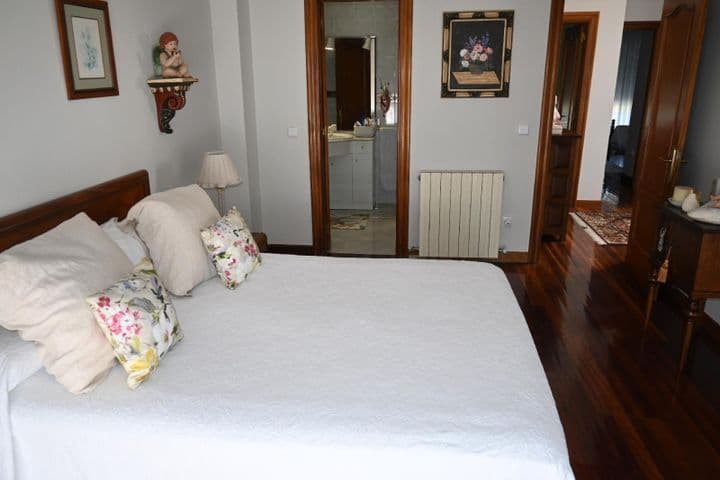 4 bedrooms house for sale in Santander county, Spain - Image 12