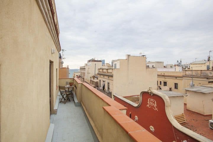 1 bedroom apartment for rent in Ciutat Vella, Spain - Image 3