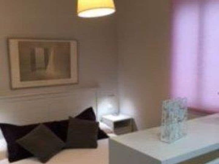 1 bedroom apartment for rent in Salamanca, Spain - Image 10