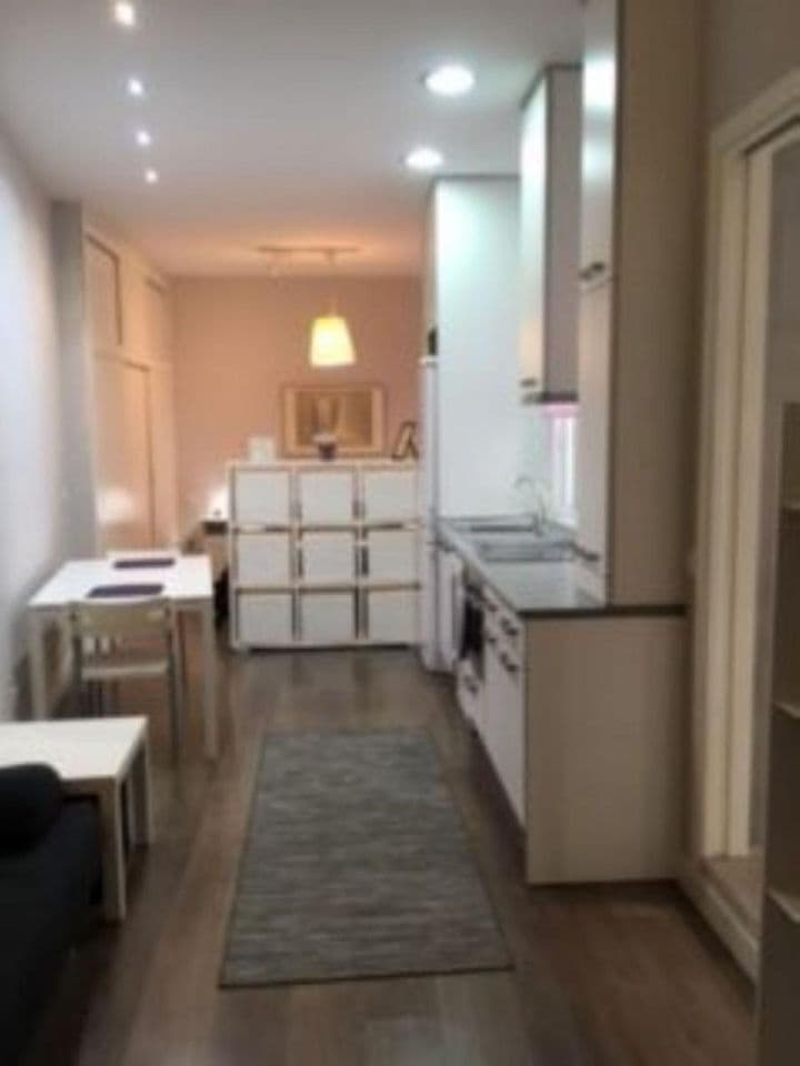 1 bedroom apartment for rent in Salamanca, Spain - Image 3