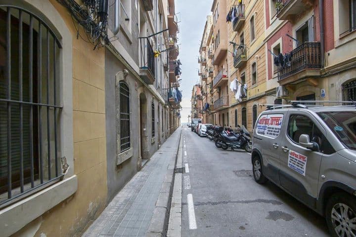 1 bedroom apartment for rent in Ciutat Vella, Spain - Image 12