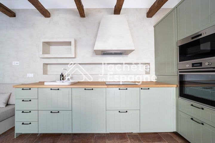 2 bedrooms house for rent in Centro, Spain - Image 4