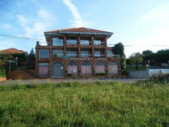 8 bedrooms house for sale in Santander county, Spain