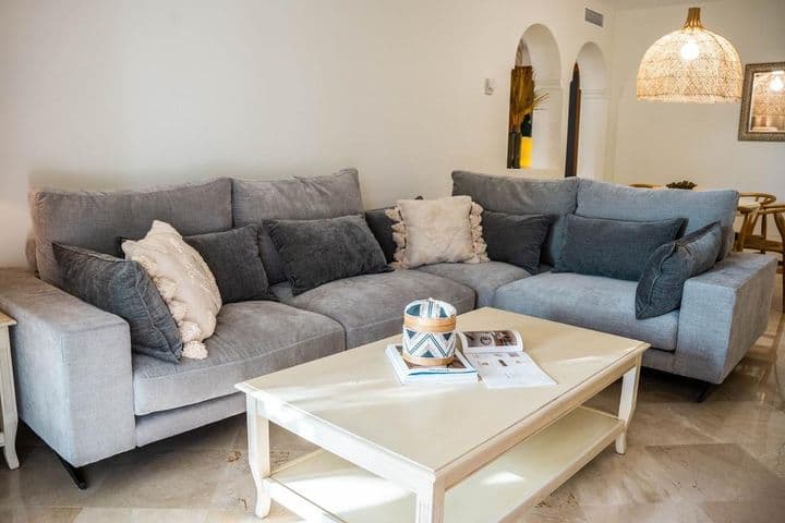 2 bedrooms apartment for sale in Estepona, Spain - Image 4