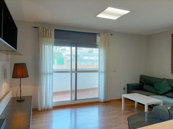 2 bedrooms apartment for rent in Rincon de la Victoria, Spain - Image 3