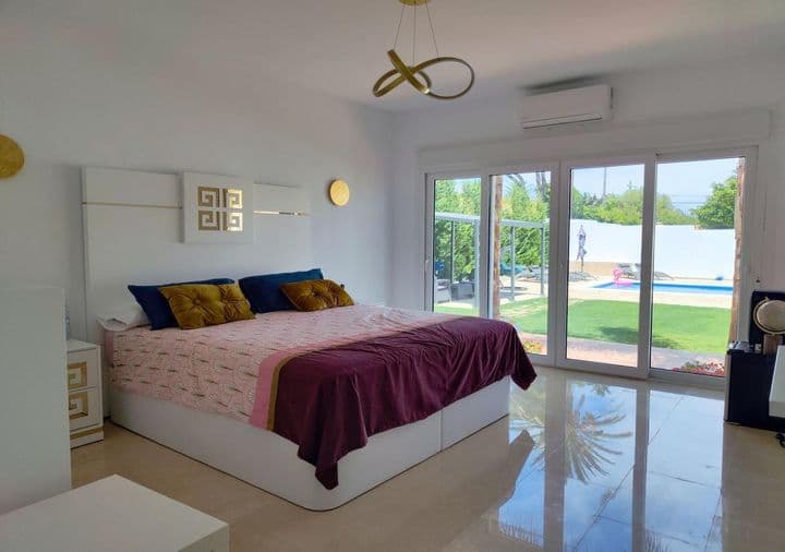 4 bedrooms house for sale in Estepona, Spain - Image 10