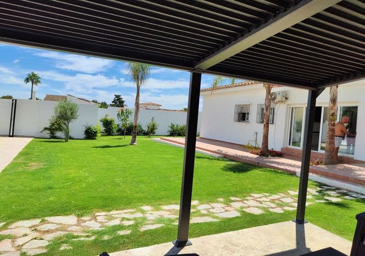 4 bedrooms house for sale in Estepona, Spain - Image 2