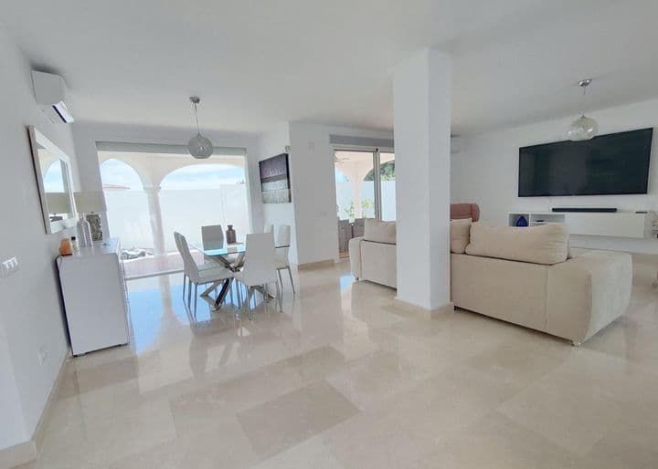 4 bedrooms house for sale in Estepona, Spain - Image 6