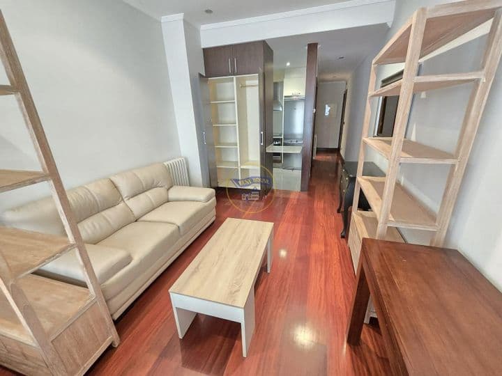 1 bedroom apartment for rent in Vigo, Spain - Image 7