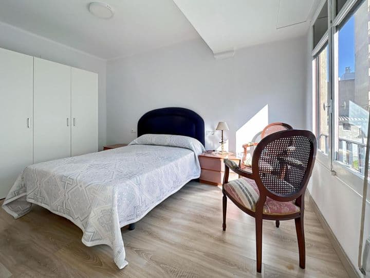 2 bedrooms apartment for rent in Centro, Spain - Image 8