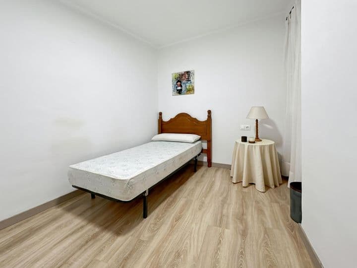 2 bedrooms apartment for rent in Centro, Spain - Image 11