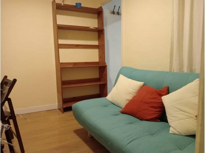 1 bedroom apartment for rent in Centro, Spain - Image 2