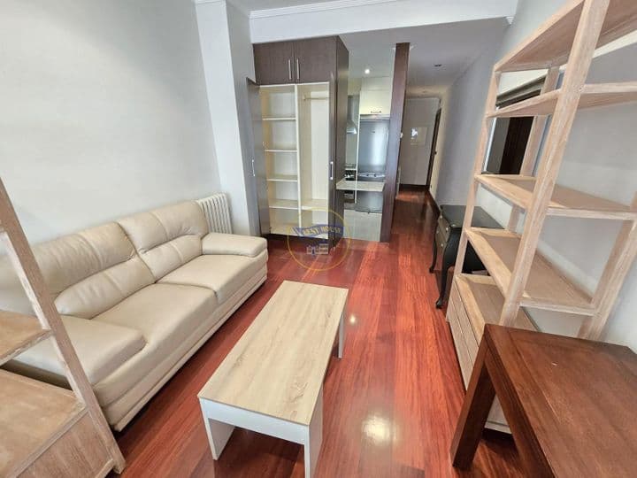 1 bedroom apartment for rent in Vigo, Spain - Image 2