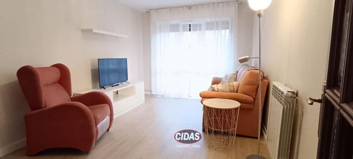 3 bedrooms apartment for rent in Oviedo, Spain - Image 8