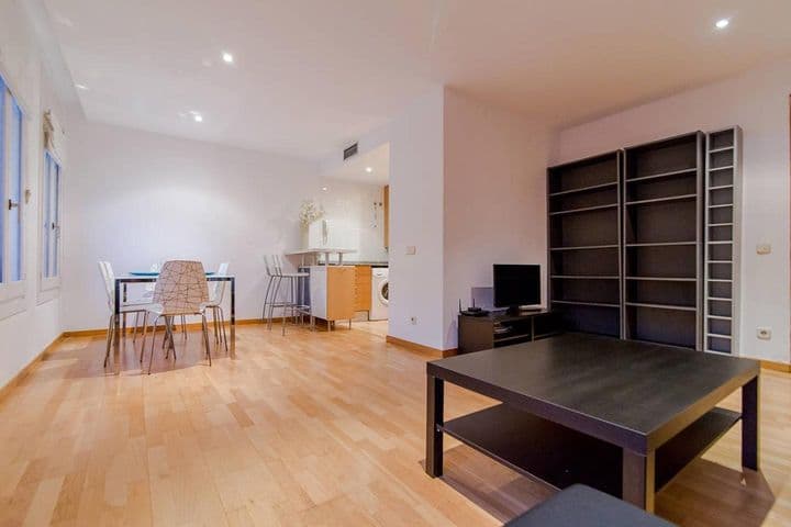 1 bedroom apartment for rent in Eixample, Spain - Image 4