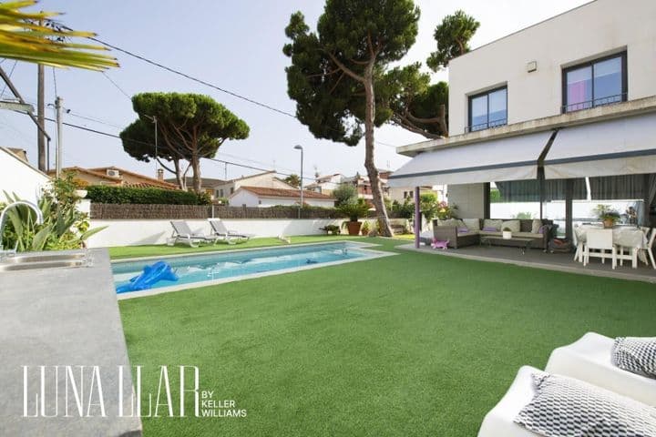 5 bedrooms house for sale in Can Bou, Spain - Image 3