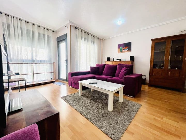 2 bedrooms apartment for sale in Centro, Spain - Image 3