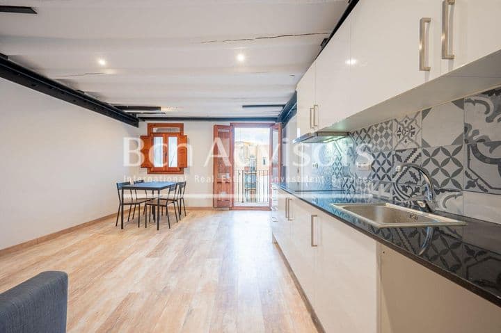 2 bedrooms apartment for sale in Ciutat Vella, Spain - Image 2