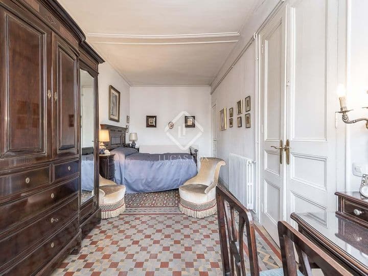 4 bedrooms apartment for sale in Barcelona, Spain - Image 8