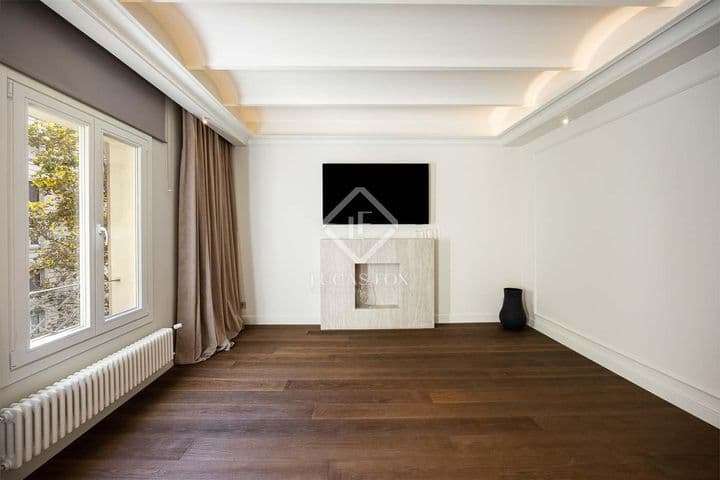 3 bedrooms apartment for sale in Barcelona, Spain - Image 4