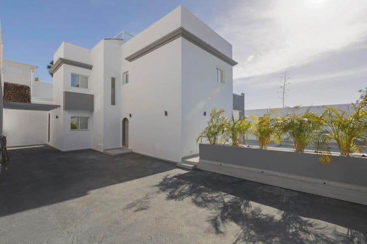 5 bedrooms house for sale in Arona, Spain - Image 2