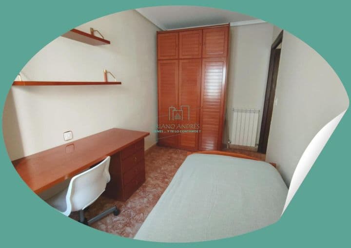 3 bedrooms apartment for rent in Leon, Spain - Image 5