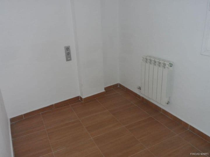 2 bedrooms house for rent in Centre, Spain - Image 6