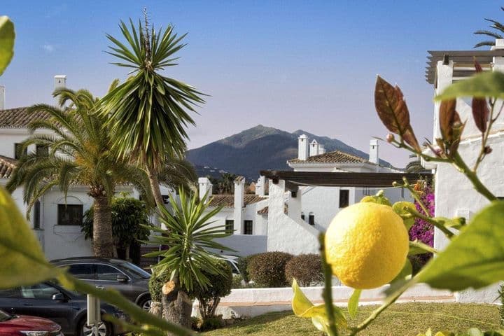 3 bedrooms apartment for sale in Nueva Andalucia, Spain - Image 9