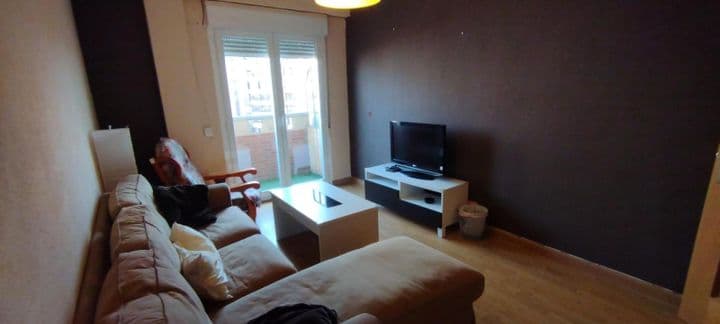 2 bedrooms apartment for rent in Valladolid, Spain - Image 5