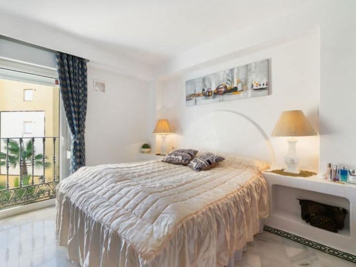 3 bedrooms apartment for sale in Playa de los Locos, Spain - Image 12