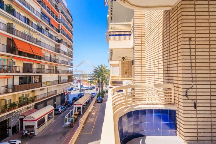 3 bedrooms apartment for sale in Centro, Spain - Image 2