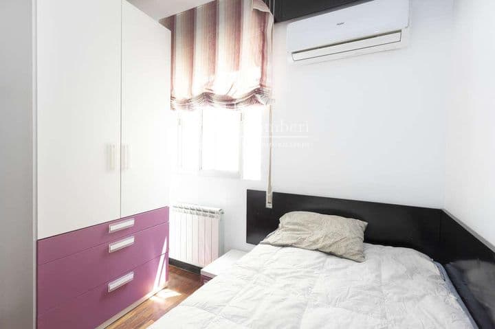 2 bedrooms apartment for rent in Chamberi, Spain - Image 12