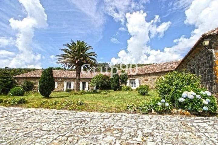 House for sale in Santiago de Compostela, Spain - Image 3