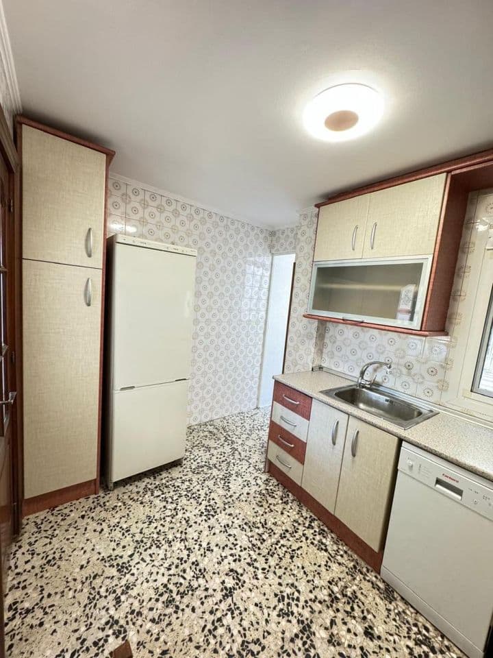 3 bedrooms apartment for rent in Zaidin, Spain - Image 8