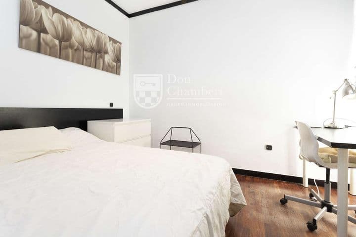 2 bedrooms apartment for rent in Chamberi, Spain - Image 4