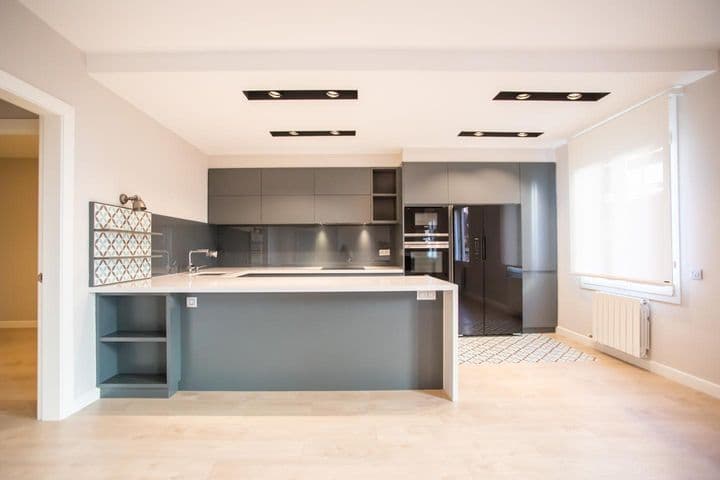 3 bedrooms apartment for rent in Barcelona, Spain - Image 3