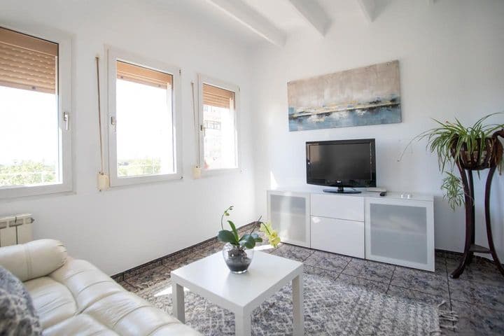 2 bedrooms apartment for rent in Poblenou, Spain - Image 3