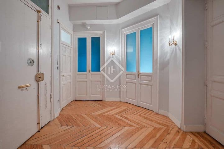 4 bedrooms apartment for sale in Madrid, Spain - Image 4