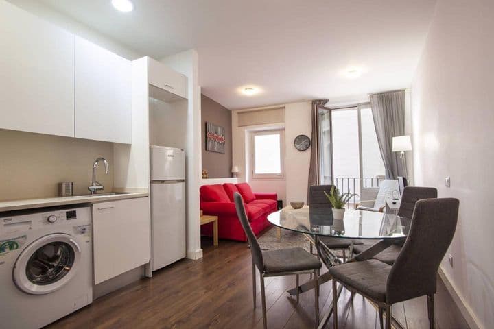 1 bedroom apartment for rent in El Raval, Spain - Image 5